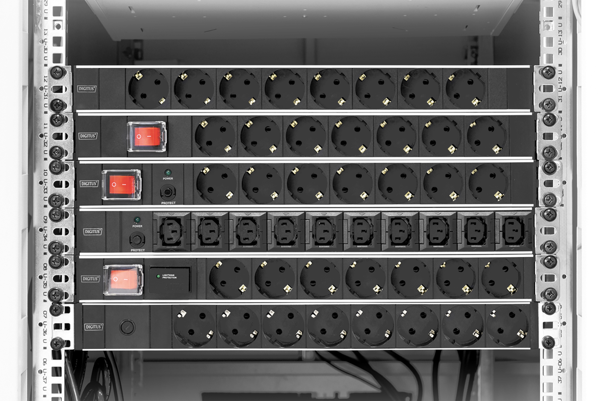 19" PDU, 7x Schuko, Schalter, Überspannung
